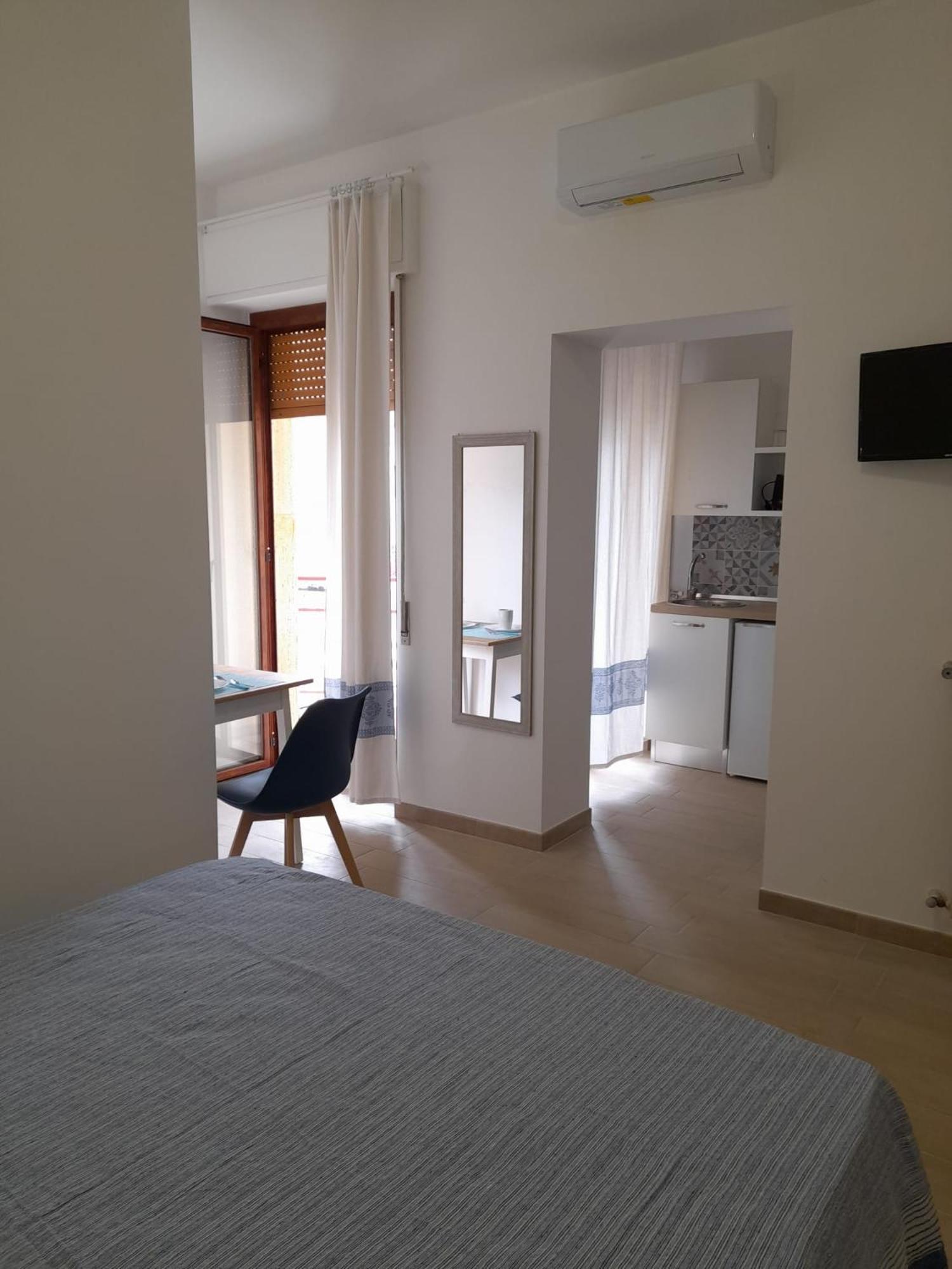 Beach Rooms 1 Self Check-In Alghero Bagian luar foto