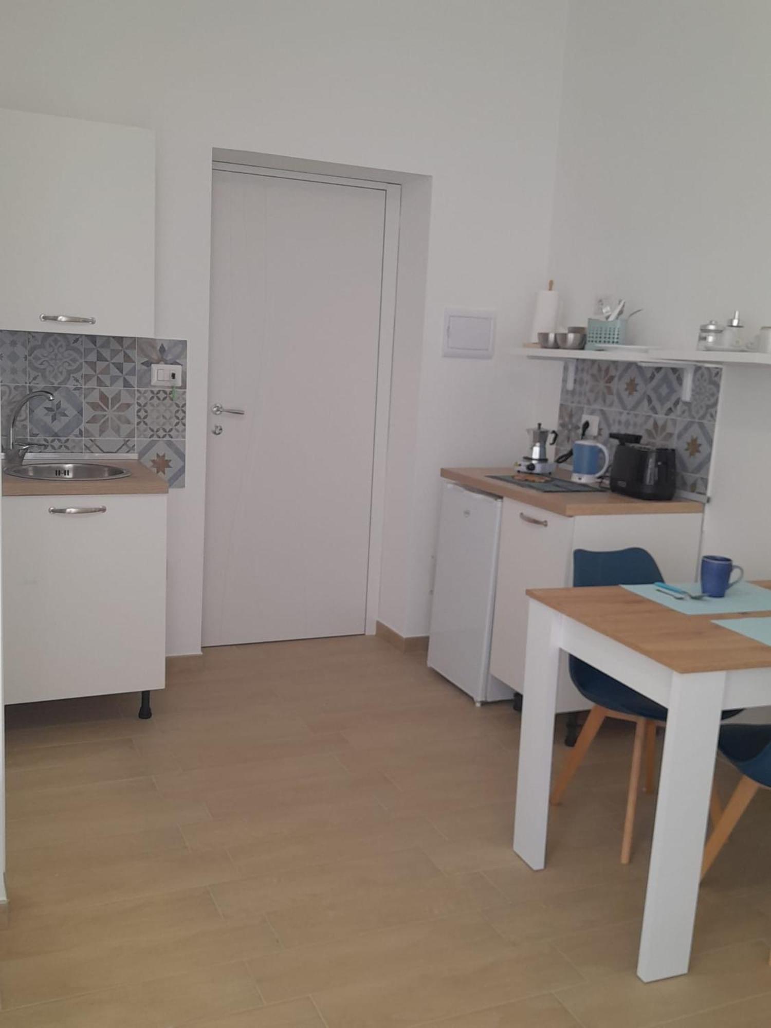 Beach Rooms 1 Self Check-In Alghero Bagian luar foto